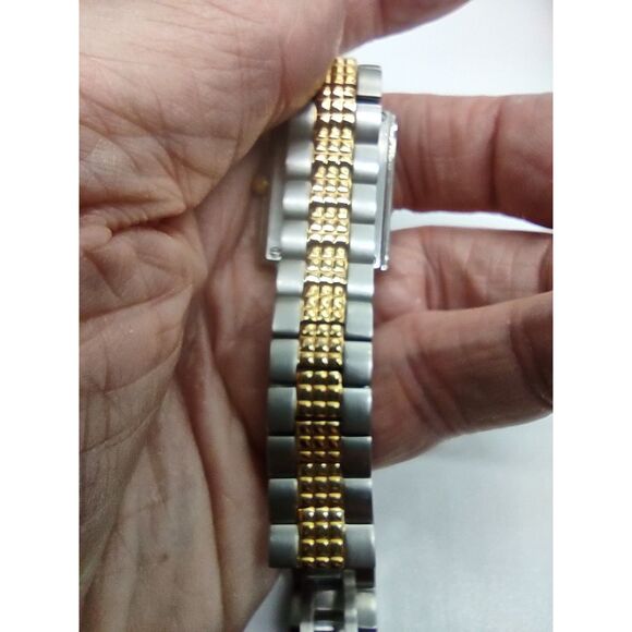 Daniel Steiger Sienna Swiss Movement DS1945 Watch w/ Diamond Accents in the face - Picture 5 of 8